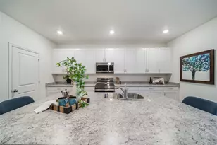 22332 E 38th Pl, Aurora, CO 80019 - Photo 5