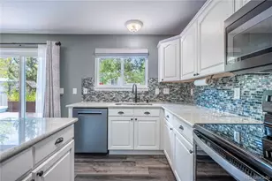 5519 S Versailles St, Aurora, CO 80015 - Photo 9