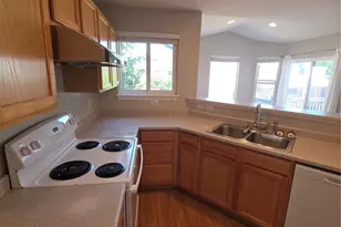 2866 S Tower Way, Aurora, CO 80013 - Photo 3