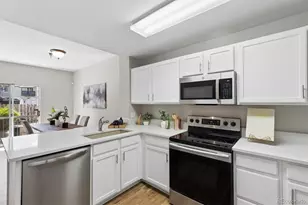 2575 S Syracuse Way, Denver, CO 80231 - Photo 9