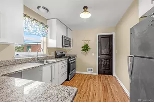 3351 Jasmine St, Denver, CO 80207 - Photo 7