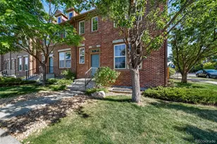 23372 E Chenango Pl, Aurora, CO 80016 - Photo 3
