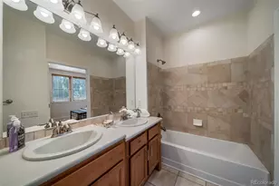 23372 E Chenango Pl, Aurora, CO 80016 - Photo 19