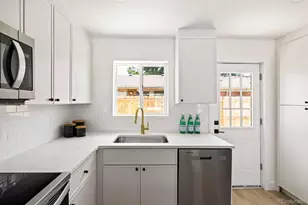 3213 N Steele St, Denver, CO 80205 - Photo 7