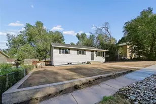 838 Sequoia Dr, Colorado Springs, CO 80910 - Photo 3