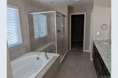 27746 E Frost Place, Aurora, CO 80016 - Photo 13