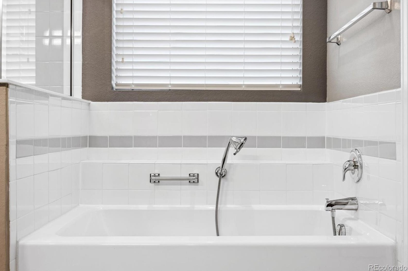 16045 Savory Cir, Parker CO 80134-7704 exterior