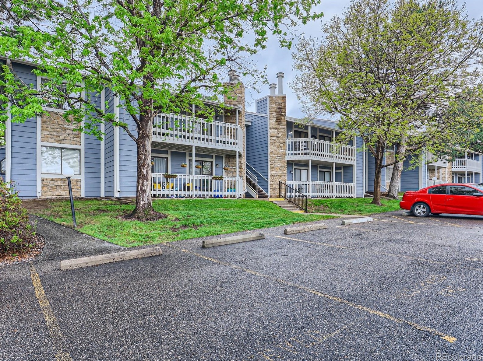 8600 Alameda Ave, Denver CO  15208-1101 exterior