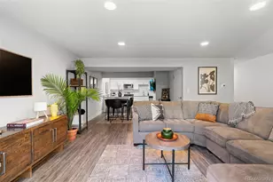 2895 S Locust St, Denver, CO 80222 - Photo 17