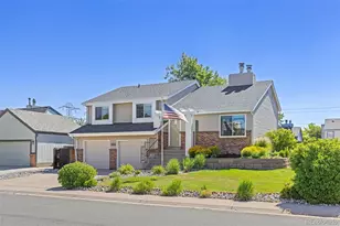 19853 E Greenwood Dr, Aurora, CO 80013 - Photo 3