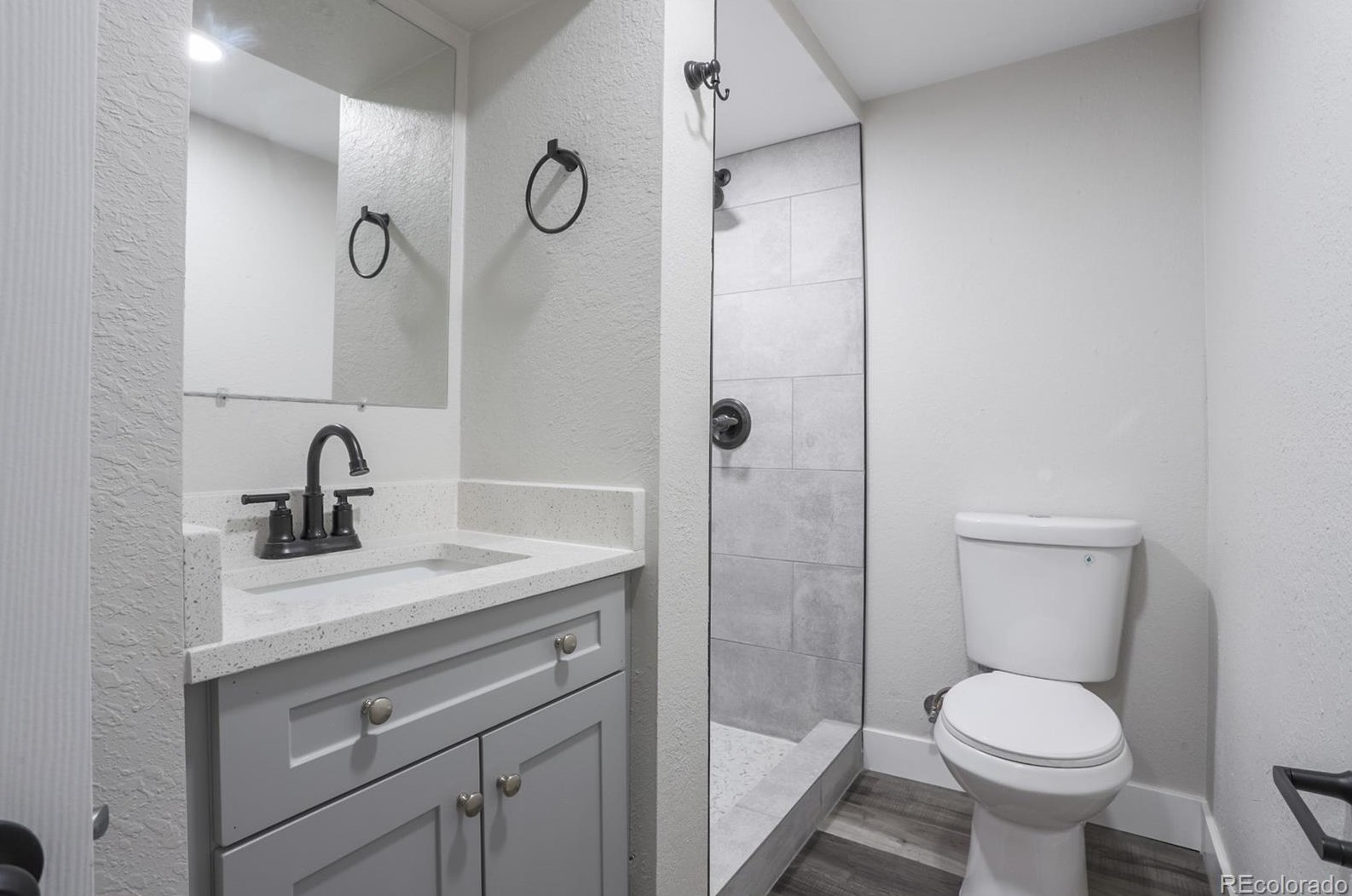 1652 Knox Ct, Denver CO  80219-4527 exterior