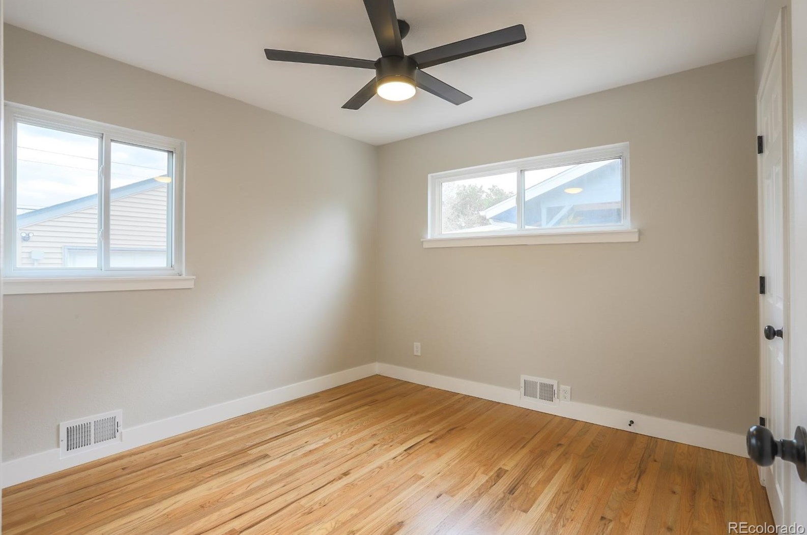 1652 Knox Ct, Denver CO  80219-4527 exterior