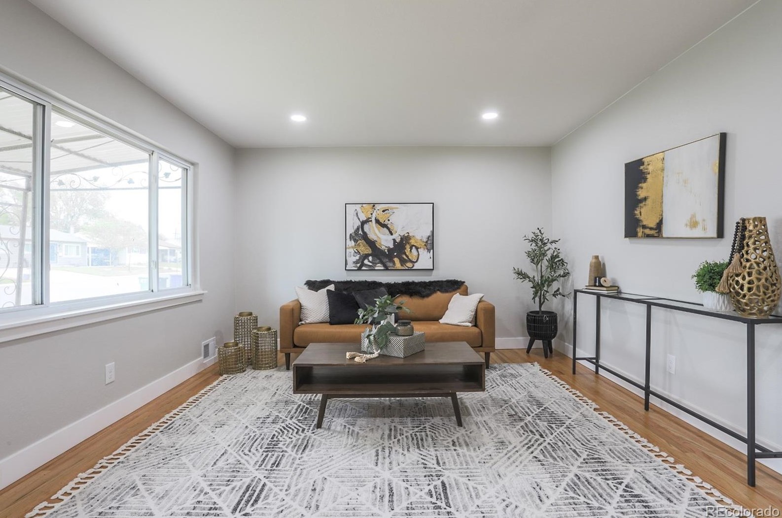 1652 Knox Ct, Denver CO  80219-4527 exterior