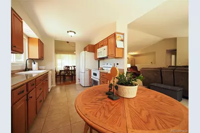 3793 S Olathe Circle, Aurora, CO 80013 - Photo 9