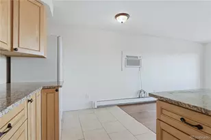 561 Geneva St, Aurora, CO 80010 - Photo 15