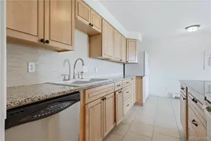 561 Geneva St, Aurora, CO 80010 - Photo 17