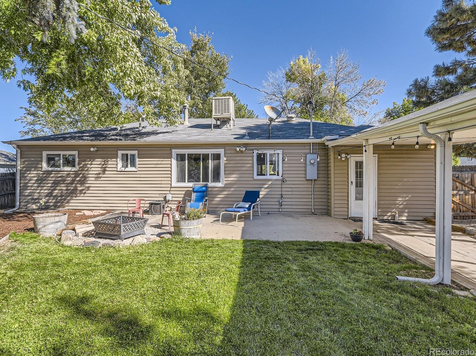 5311 Sherman St, Littleton CO 80121-8034 exterior