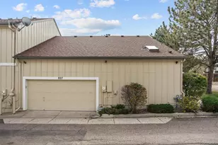927 S Evanston Cir, Aurora, CO 80012 - Photo 29