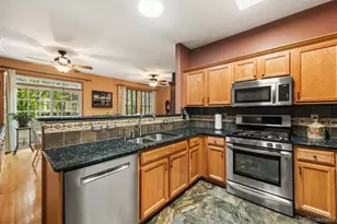 927 S Evanston Cir, Aurora, CO 80012 - Photo 11