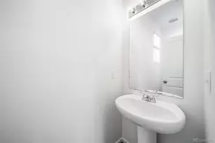 46569 Sunflower Ln, Bennett, CO 80102 - Photo 19