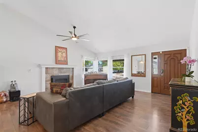 999 S Telluride Street, Aurora, CO 80017 - Photo 3