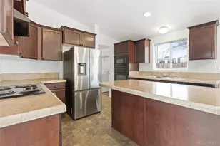 7692 S Estes Ct, Littleton, CO 80128 - Photo 9