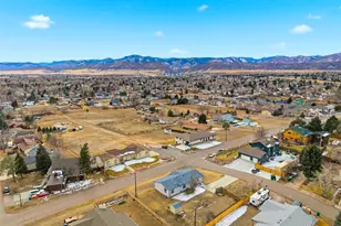 7692 S Estes Ct, Littleton, CO 80128 - Photo 3