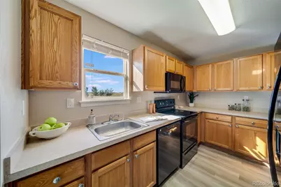 55410 E 27th Place, Strasburg, CO 80136 - Photo 7