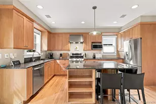 2041 Grape St, Denver, CO 80207 - Photo 13