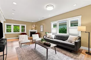 2041 Grape St, Denver, CO 80207 - Photo 9