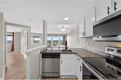 100 Park Avenue #1704, Denver, CO 80205 - Photo 9