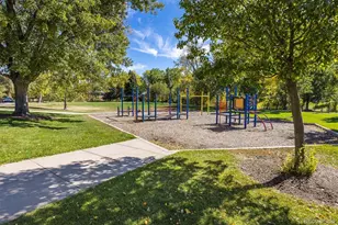 929 Yates St, Denver, CO 80204 - Photo 23