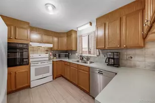8070 Greenwood Ct, Denver, CO 80221 - Photo 11