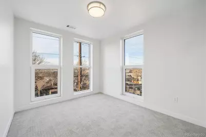 639 29th St #205, Denver, CO 80205 - Photo 7