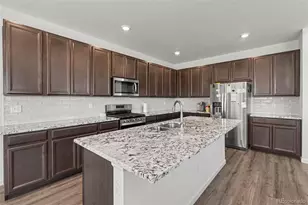 10042 Wheeling St, Commerce City, CO 80022 - Photo 7