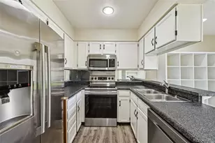1732 S Blackhawk Way, Aurora, CO 80012 - Photo 11