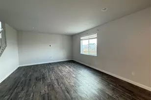 27811 E 9th Dr, Aurora, CO 80018 - Photo 11