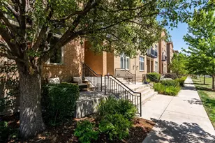 220 Roslyn St, Denver, CO 80230 - Photo 5