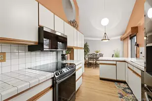 47 S Eagle Cir, Aurora, CO 80012 - Photo 11