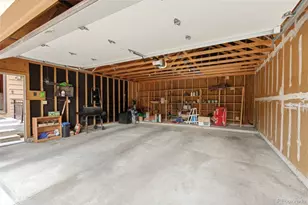 47 S Eagle Cir, Aurora, CO 80012 - Photo 33