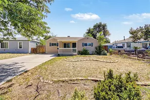 1956 Geneva St, Aurora, CO 80010 - Photo 33