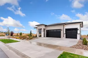 3631 N Buchanan Ct, Aurora, CO 80019 - Photo 3