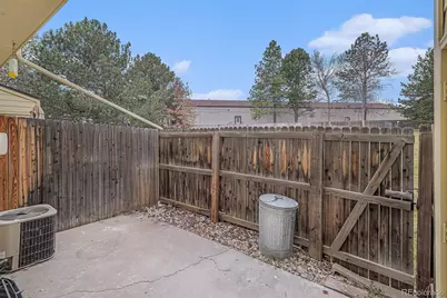 1649 S Ivory Circle #E, Aurora, CO 80017 - Photo 19