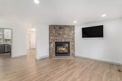 1649 S Ivory Circle #E, Aurora, CO 80017 - Photo 9