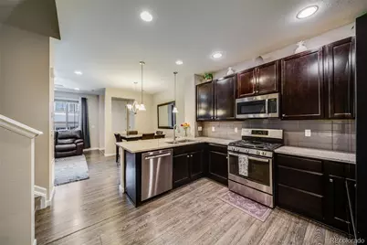 570 E Dry Creek Place, Littleton, CO 80122 - Photo 9