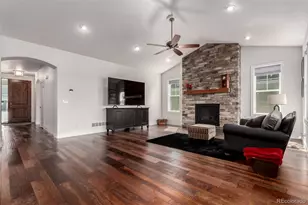 909 Signal Ct, Timnath, CO 80547 - Photo 7