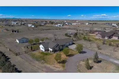 905 Pawnee Street, Strasburg, CO 80136 - Photo 27