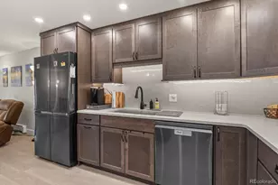 2868 S Heather Gardens Way, Aurora, CO 80014 - Photo 9