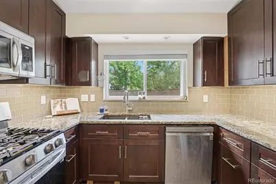 1075 Brittany Way, Littleton, CO 80126 - Photo 9