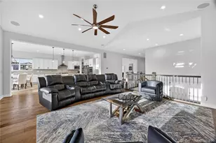 27560 E Lakeview Dr, Aurora, CO 80016 - Photo 23